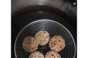 「金秋味蕾狂欢（打造秋季餐桌上的视觉与味觉盛宴）