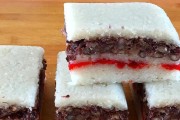桃子酱糯米糕的制作方法（以新鲜桃子为原材料，制作美味的糯米糕）