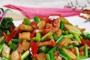 家常菜谱，蒜苔炒豆腐丝（健康美味的素食佳肴，快手易学好上手）