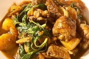 美味台式三杯鸡翅的做法（以家庭厨房为基地，带你一步步制作鲜香可口的三杯鸡翅）