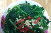 美味健康的芝麻花生拌菠菜（营养丰富的素食佳肴，芝麻为关键）