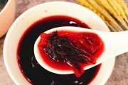 用酸梅小排做一份美味的鲜煮酸梅汤（用新鲜酸梅和嫩嫩的小排为你带来的美味口感）