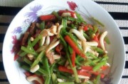 美味轻松做，鲜菇芹菜鱿鱼丝（手把手教你做，健康美味到嘴边）