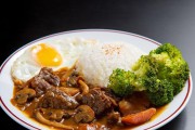 日式咖哩汉堡饭的制作方法（15个步骤带你轻松做出美味汉堡饭）