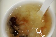 桃胶皂角紫薯银耳羹的制作方法（做出口感丰富、营养丰富的羹品，享受美味人生）