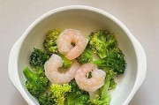 以西兰花鸡蛋羹为主角的家常料理（简单易做，营养美味，健康养生）