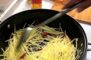 酸甜辣土豆丝的制作方法（家常菜谱）