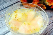 清凉甜品DIY，水蜜桃百合糖水怎么做？（在家也能享受夏日甜蜜，水蜜桃百合糖水，让你一口接一口）
