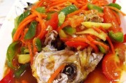 自制美味糖醋溜鱼片（传统美食，美味可口）