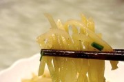 清炒胡土豆丝的做法（简单易学，美味可口）