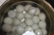 三宝汤圆的制作方法（以紫薯、芋头和红豆为馅，让你吃到甜蜜的滋味）