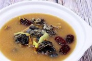 以鲜人参乌鸡汤为美容佳肴（营养丰富，美容护肤双重功效）