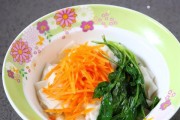 五分钟搞定油泼面（快速制作，美味可口）