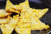 手工制作玉米酥，美味又营养（以玉米粉和糖为主要原料，制作口感酥脆的小食品）