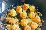 美味可口的香炸鹌鹑蛋（美食家必备的炸鹌鹑蛋做法大全）