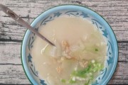 瑶柱烧冬瓜，清爽美味！（以瑶柱为主料，做出的冬瓜汤清爽可口，还有助于排毒养颜。）