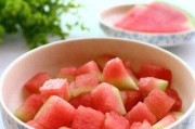 做出美味的以西瓜皮果酱（以西瓜皮为原料，制作出甜味浓郁、颜色诱人的果酱）
