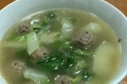 白菜豆腐丸子汤的做法（家常美食，营养又健康）