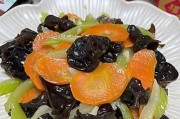 素炒木耳，蔬菜美味（以蔬菜搭配，让木耳更加营养丰富）