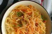 土豆丝辣椒丝拌面的做法（辣爽口感，简单易学）