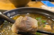 鸭胗鸭血煲制作全解析（一道美味又养生的家常菜谱）