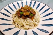 羊肉丁丁面的美味做法（一碗暖心暖胃的美食）