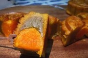 苏式蛋黄莲容月饼制作全解析（掌握制作技巧，品尝传统美味）