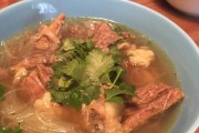 羊血粉丝汤的做法（传统美食羊血粉丝汤的制作方法，让您品尝美味的同时滋补身体）