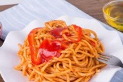 家常美食，西红柿炒蛋烩車仔意粉（香鲜可口的中式意面，让你爱不释口）