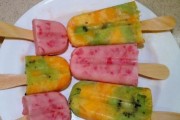 小甜心水果冰淇淋制作全攻略（DIY家庭自制，健康美味两不误）