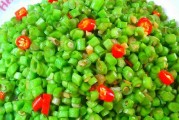简单易学的美食——以素炒豆角（健康又美味，一道下饭好菜）
