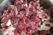 陕北红葱炖羊肉的家常做法（鲜美入味，滋补养生，健康营养一锅炖）