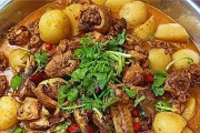 香菇土豆小公鸡的做法（营养美味，家常小炖菜）