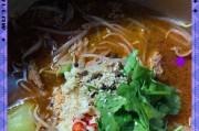一口香辣的水煮牛肉火锅（以清汤为底，味道鲜美爽口，快来学做水煮牛肉火锅！）