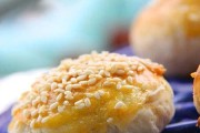 手把手教你做苏式月饼（回味浓郁的老上海味道，传统与创新的完美结合）