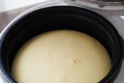 如何制作松软香甜的蛋糕（以香软蛋糕的做法为例，教你制作完美的蛋糕）
