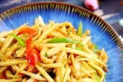 虾子焖茭白，家常菜做法分享（鲜美可口的虾子焖茭白，让你一口接一口）