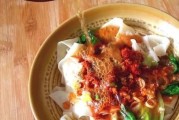 学会做出美味的油泼面（传统口味，家常制作，美食必备）