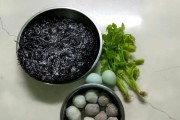 水煮猪肉丸的制作方法（健康美味又简单，家常菜必备！）