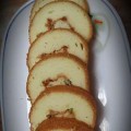 美味肉松沙拉蛋糕卷的制作方法（咸甜可口，营养丰富的美食佳品！）