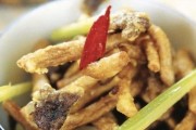 茶树菇冻豆腐汤的做法（家常菜谱，快手美食）