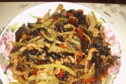 四川鱼香肉丝的做法（传统美食，口味独特，家常美味）