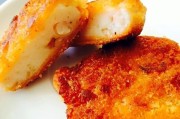 自制香酥小虾饼（咸香可口，做法简单易学，海味十足）