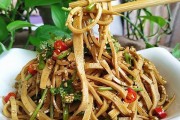 手把手教你制作美味的以西芹凉拌干豆腐（清爽爽口感的素食佳品，让你忘却夏日燥热）