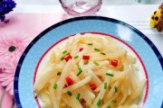 清炒白萝卜丝的做法（简单易学，清香可口）