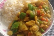 香辣诱人，印度咖喱鸡丁饭做法剖析（学会这个做法，让你轻松成为厨房高手）