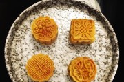 自制莲蓉陷月饼的完美做法（手工制作月饼，口感更加纯正！）