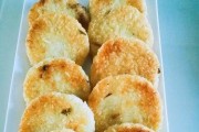 剩米饭也能变美食！（以剩米饭饼的做法为例，教你变废为宝！）