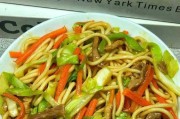 双菇肉丝炒面的美味秘籍（学会做双菇肉丝炒面，让你的味蕾欢欣鼓舞！）