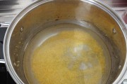 新鲜苞米粥的制作方法（健康美味的家常食谱）